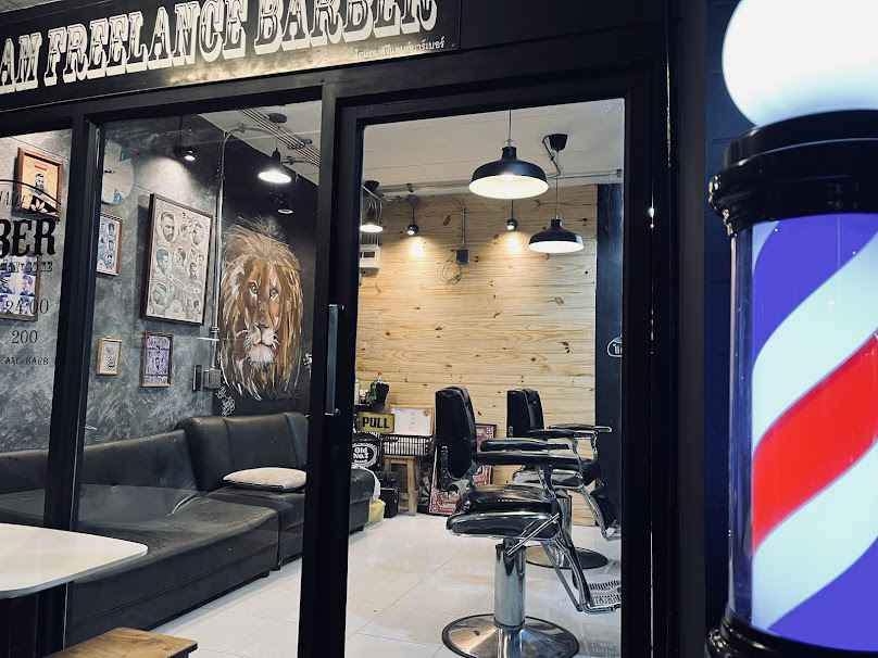 I am Freelance Barber - 2