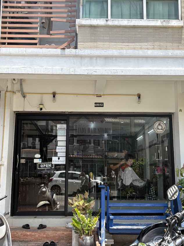 INDY HAIR Studio - 4