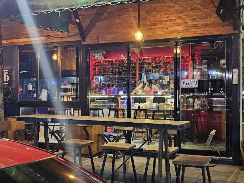 IRISH BAR Lampang