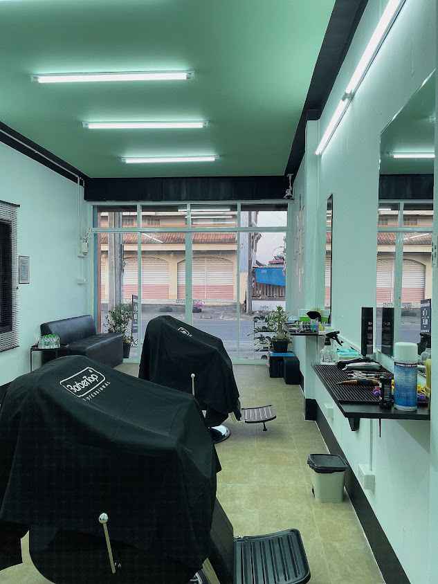 Is Me Barber - 2