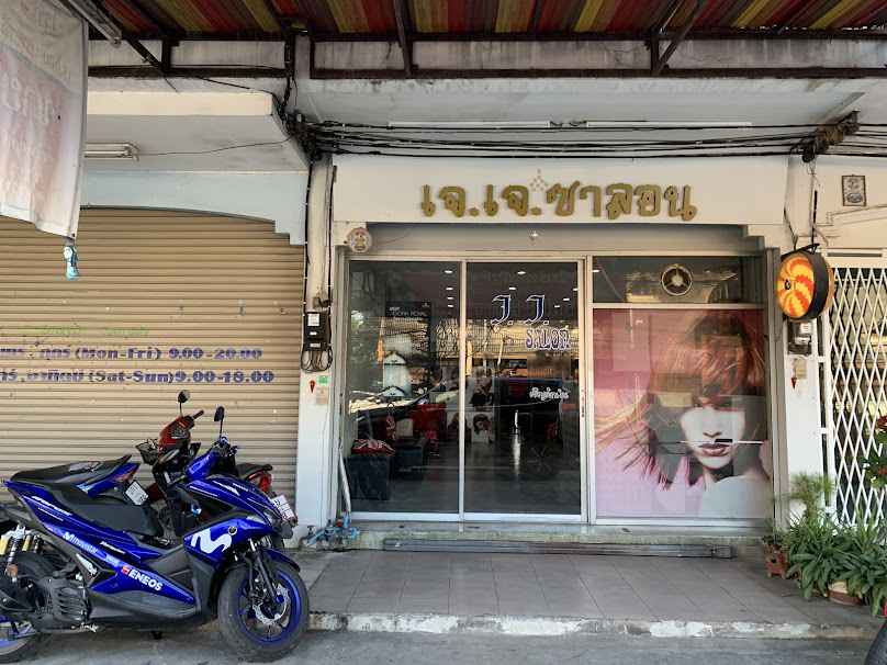J.J Salon for Haircut