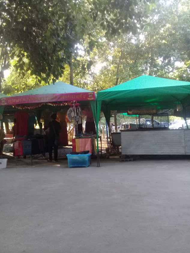 Jiraprawat Flee - and weekend Market