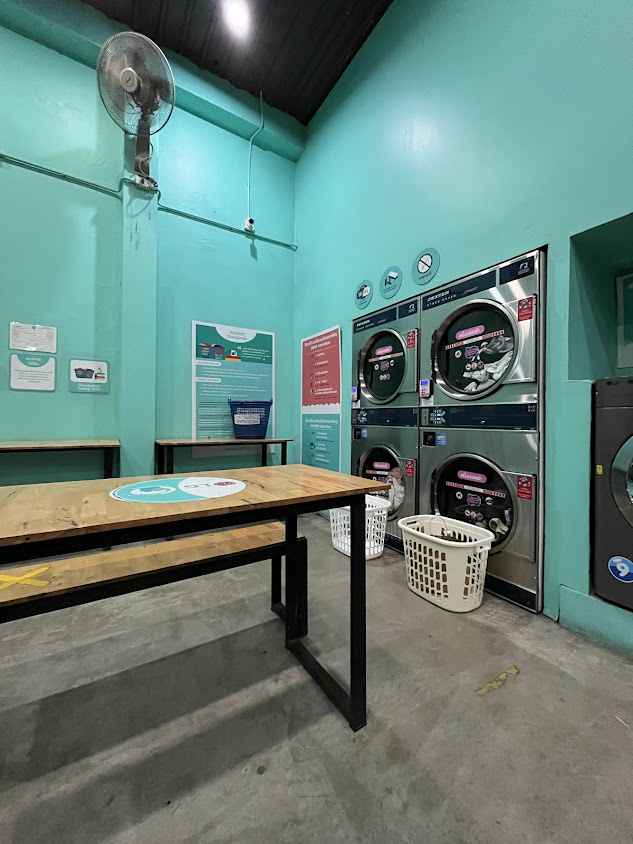 Jumbo Wash Coin Laundry - 4