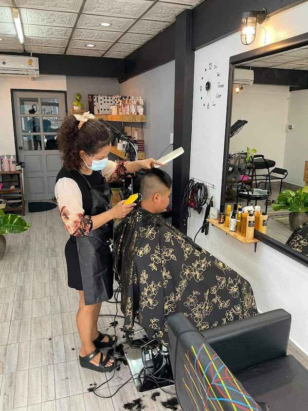 Kaew Extra Hair Salon - 2