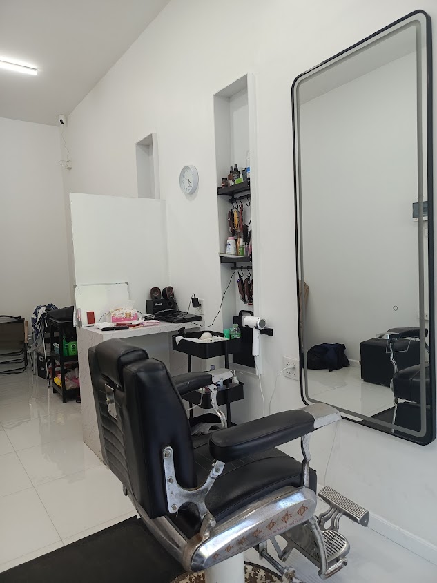 KIE BARBER (ตัดผมชาย) - 3
