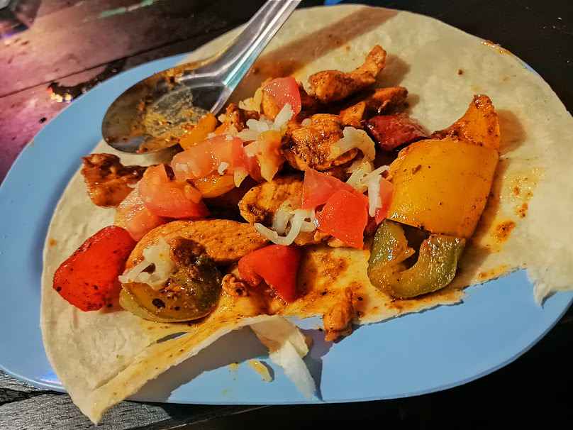 Koh Loi Bar and Grill - 4