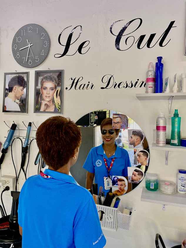 Le CUT hair salon - 3