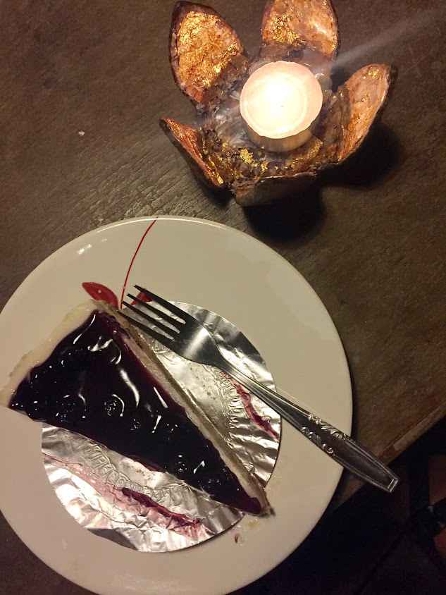 Le Petit Cafe & Wine Club - 3