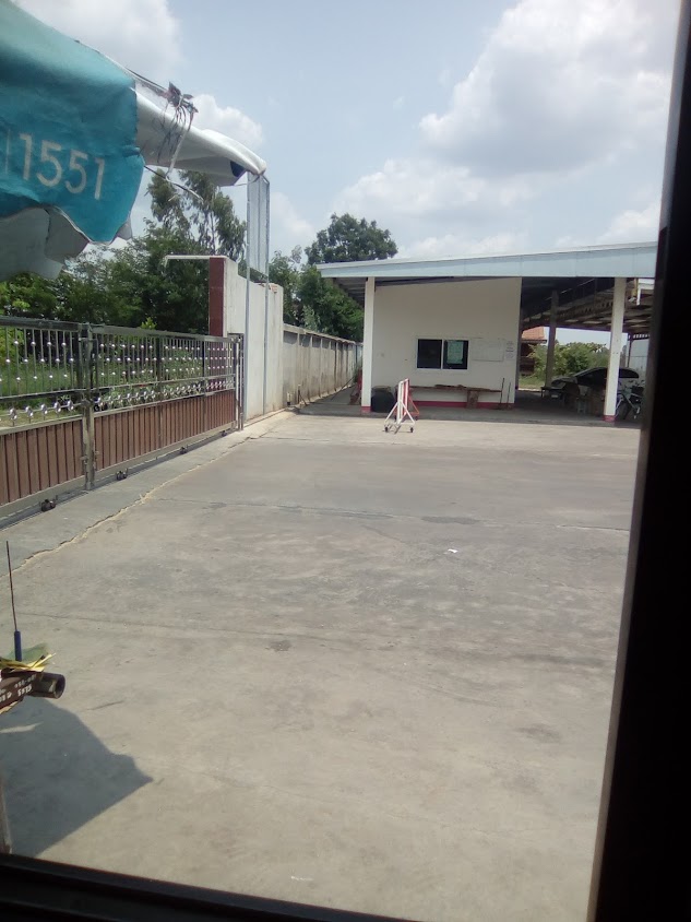 Lek's Beauty Saloon, Chanhom Laundry & Coffee - 3