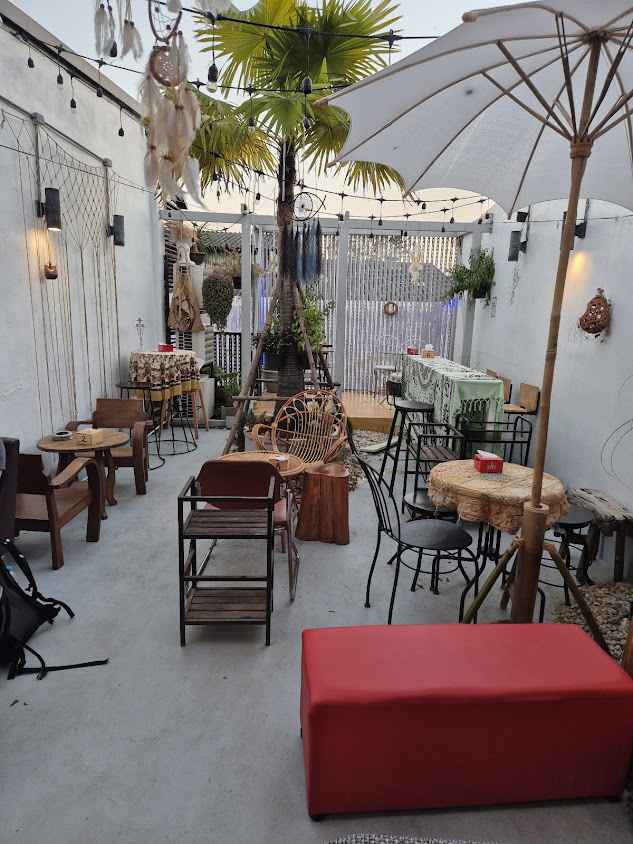 Little Bar