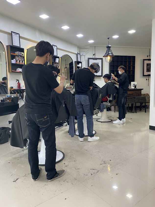 LONDON Barber ตัดผมชาย อุดรธานี