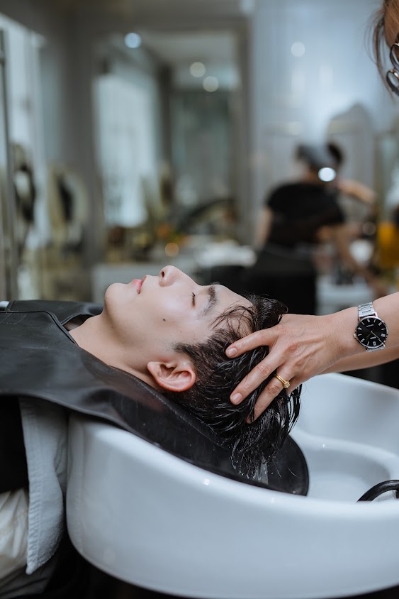 Lookpad Hair Make Up ร้านทําผมประชาอุทิศ - 2