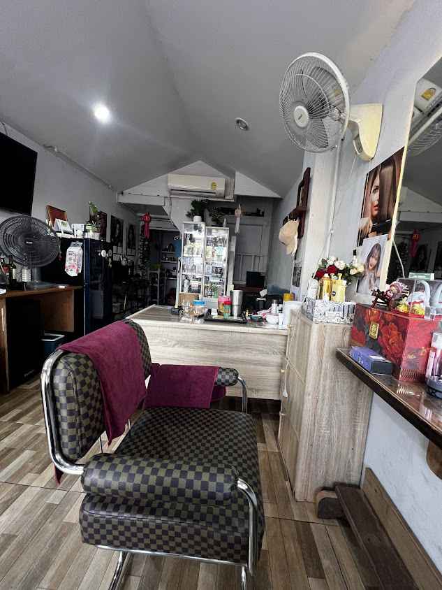 Love Love Salon - 3
