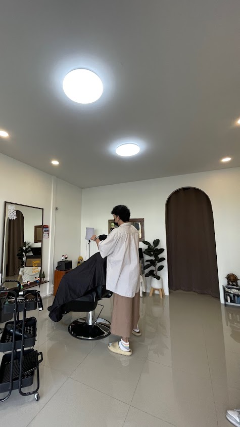 LUCKY HAIR HOUSE - 2
