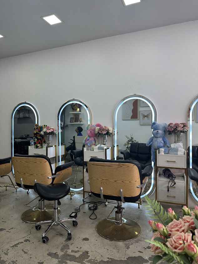M.Merry Salon