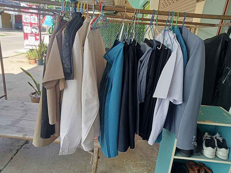 Mama clean รับซักรองเท้า