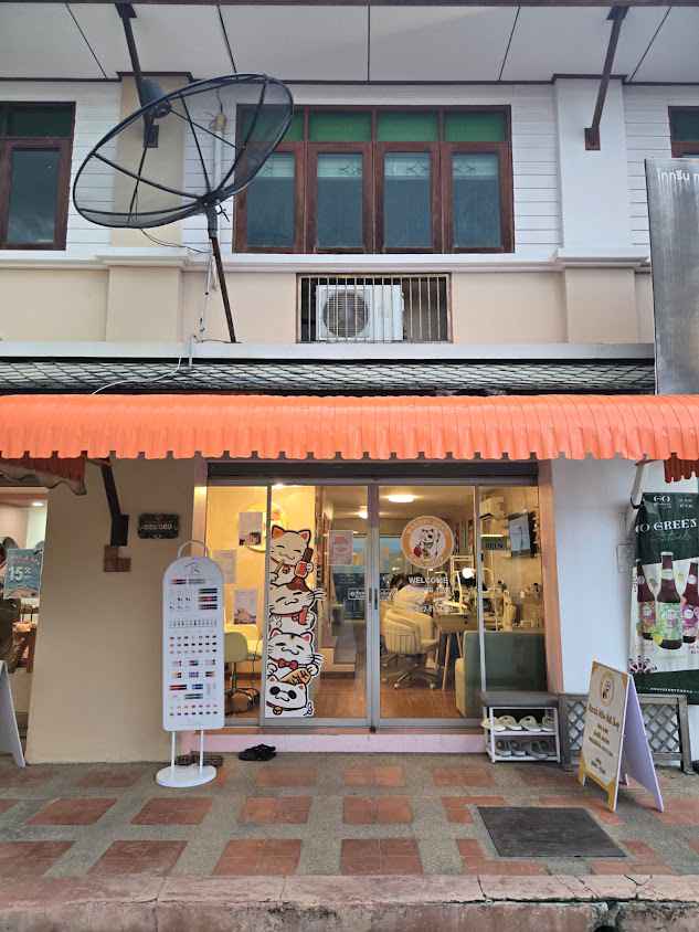 Maneki Neko Nail Shop - 2