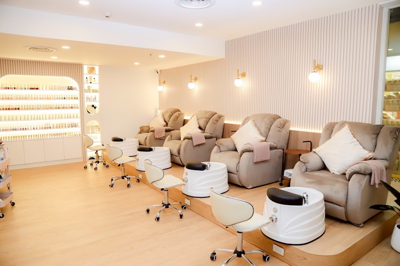 MARIM Nail & Spa MAYA Chiang Mai ร้านทำเล็บเมญ่า