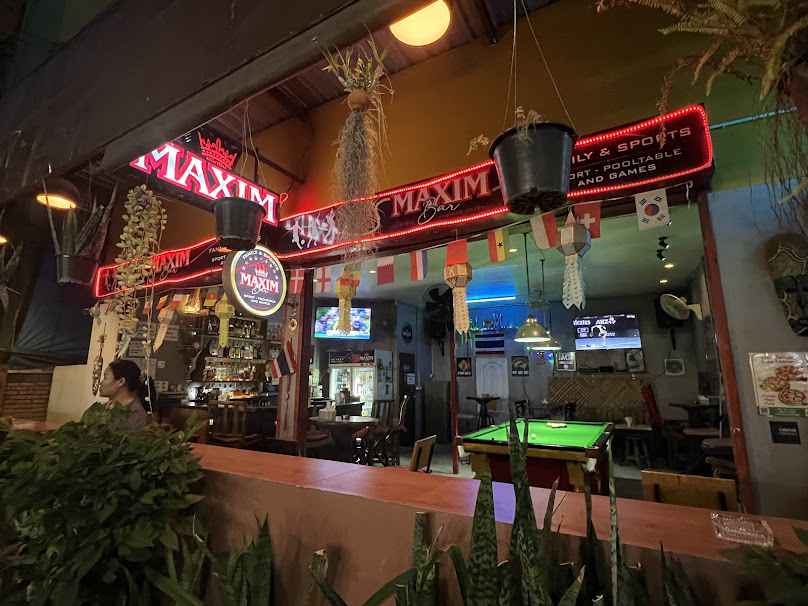 Maxim Bar