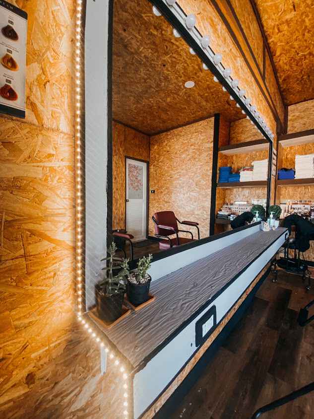 MAY JIRA Hair & Beauly Salon ร้านเสริมสวยภูเก็ต-ตาบิ้วตี้