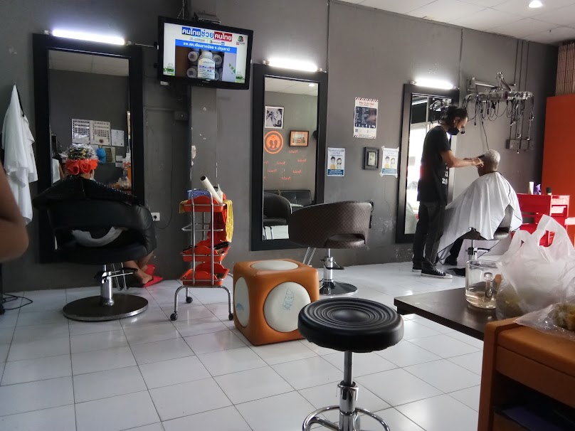 Me Club Hair Studio - 4