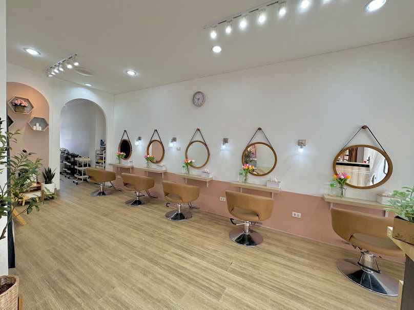 minibrown salon - 1