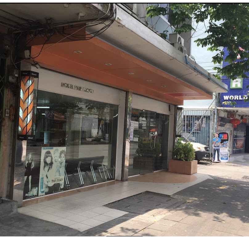 Model salon - 2