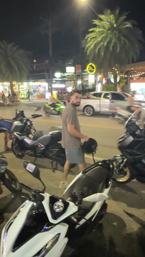 Mr. Kord Motorcycle Rental 2 - 3