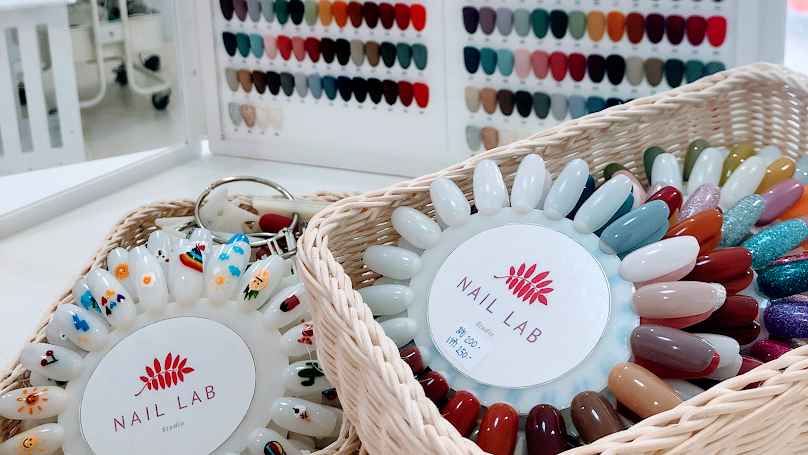Nail lab studio
