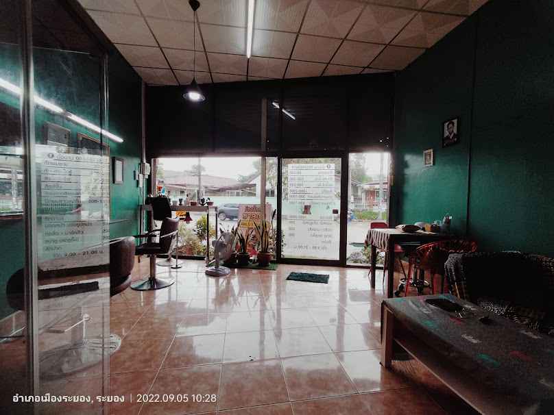 NangNan Barber Shop and Salon - 4