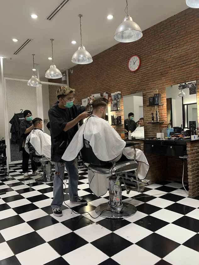 NEVERSAYCUTZ เซ็นทรัล ปิ่นเกล้า (Central Pinklao)