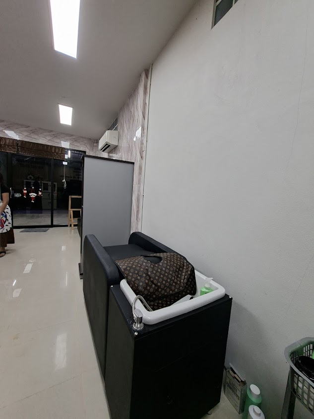NICK HAIR DESIGN ( ร้านทำผมในจอมพระ ) - 4