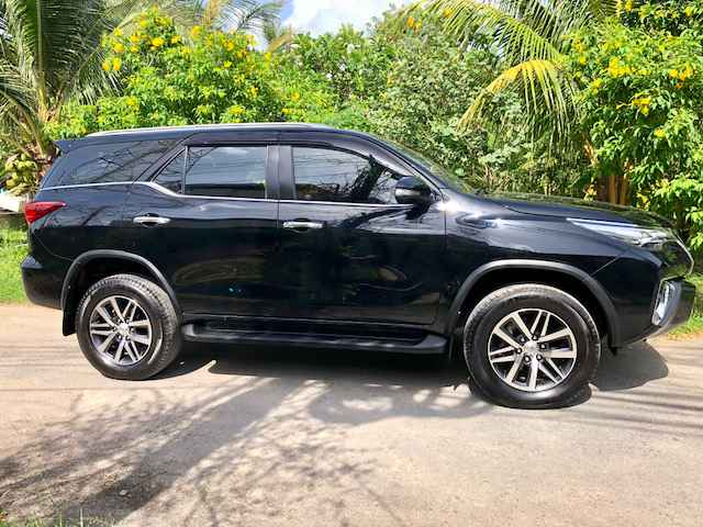 Nina's Cars - 4