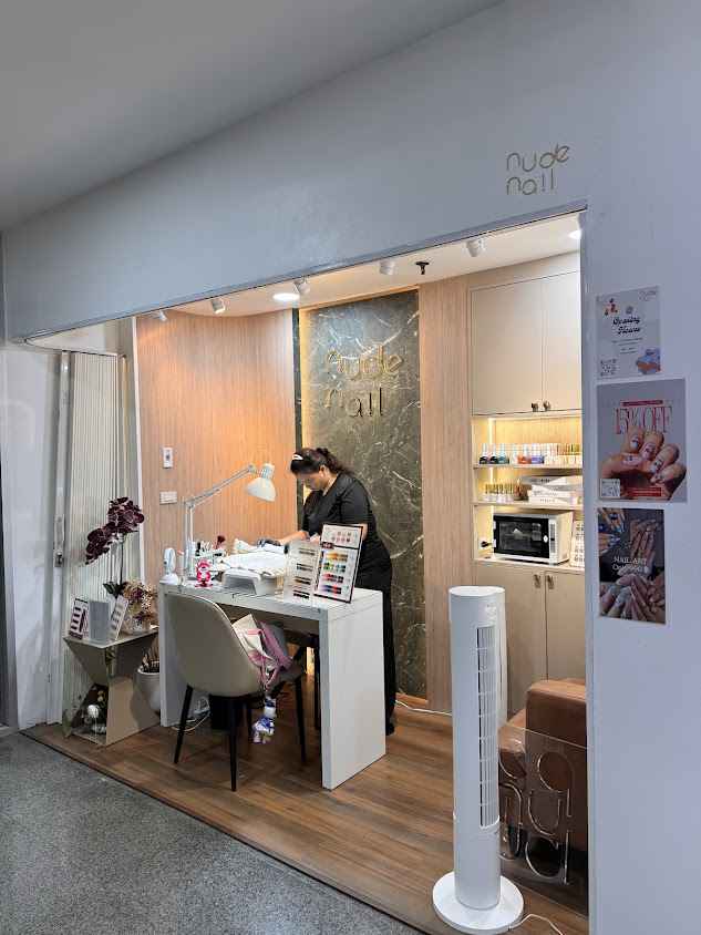 Nude Nail Asok Interchange 21 - 2