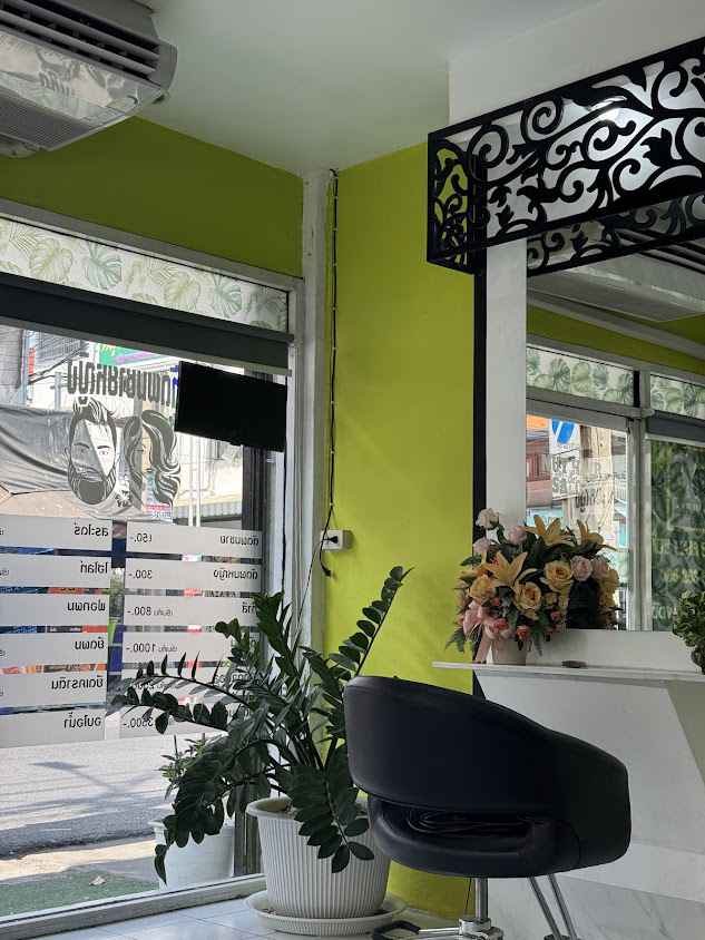 NUY HAIR SALON - 4