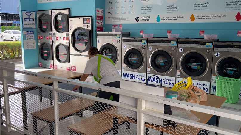Okinawa Wash & Dry 24 Hours - ร้านโอกินาวะ ซัก อบ 24 ชั่วโมง ปั๊มน้ำมัน ปตท.หนามแดง - 2