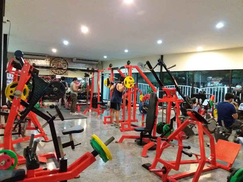 OMG! Fitness&More ฟิตเนส โยคะ สนามแบด พระราม 2 - 4
