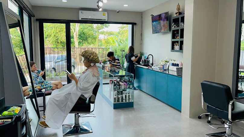 On Pitt St. Hair Studio RuamChok - 4