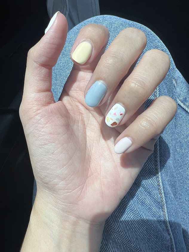 Peaches nails