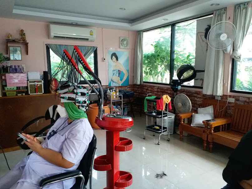 Pearl beauty salon (ร้านเสริมสวยพี่เงาะ) - 2