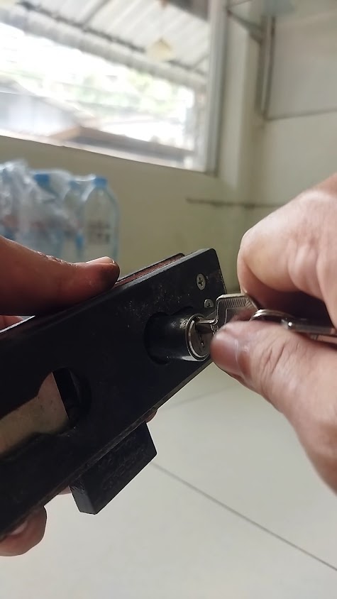 Pinit Optic And Locksmith - 3