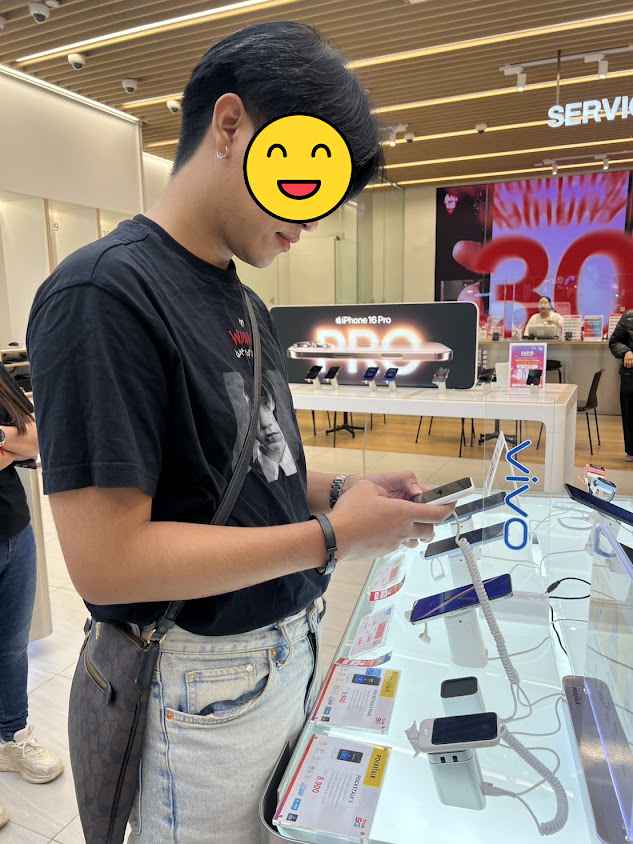 Pocketalk @ True Shop - 2