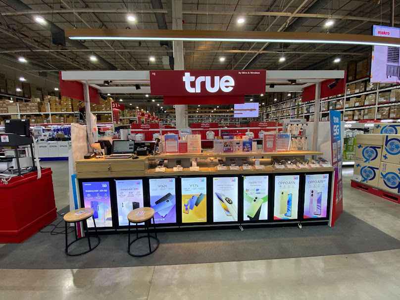 Pocketalk @ True Shop - 4