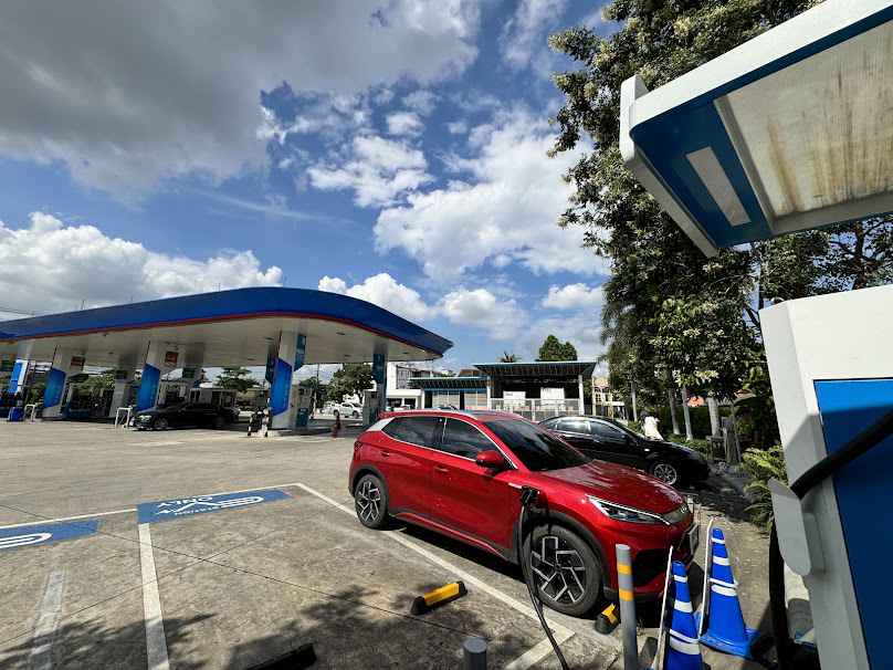 PTT Charging Station