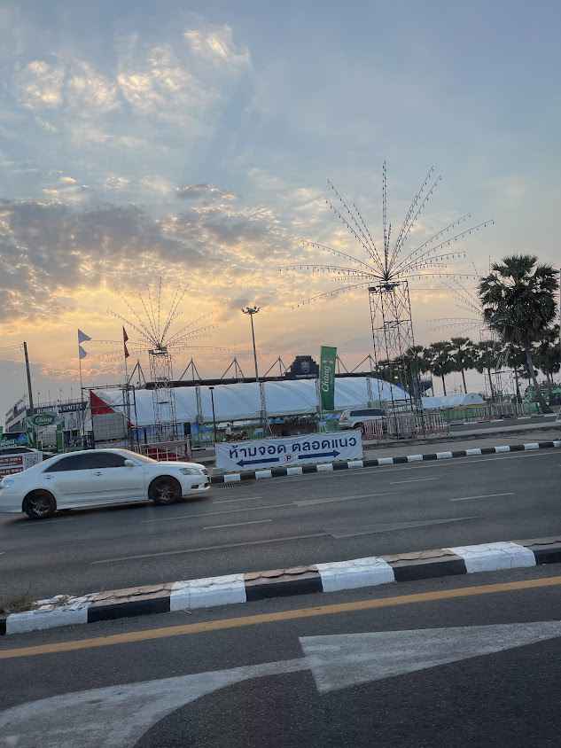 PTT Station ปตท.ไอโมบายสเตเดียม (น้ำมัน+EV) - 2