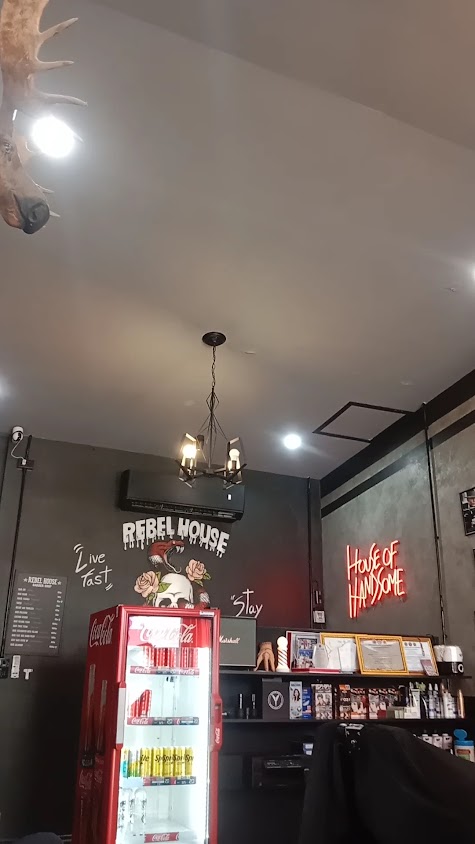 RebelHouse BarberShop สาขา ม.แม่ฟ้าหลวง - 3