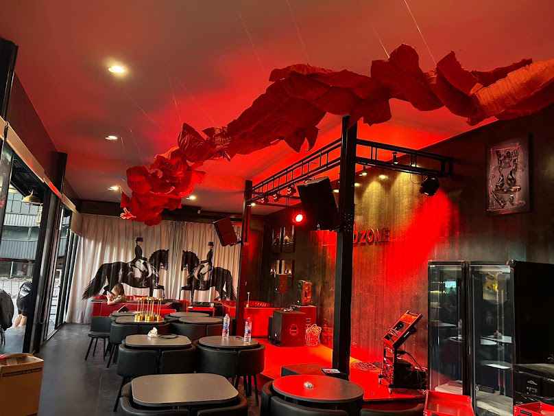 Red Zone & Restaurant & Bar