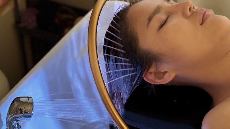 Relaxing massage and nails spa