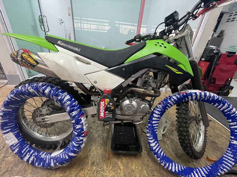 Rollya moto tire - 2