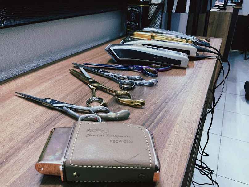 SAFE ZONE Barber and Studio